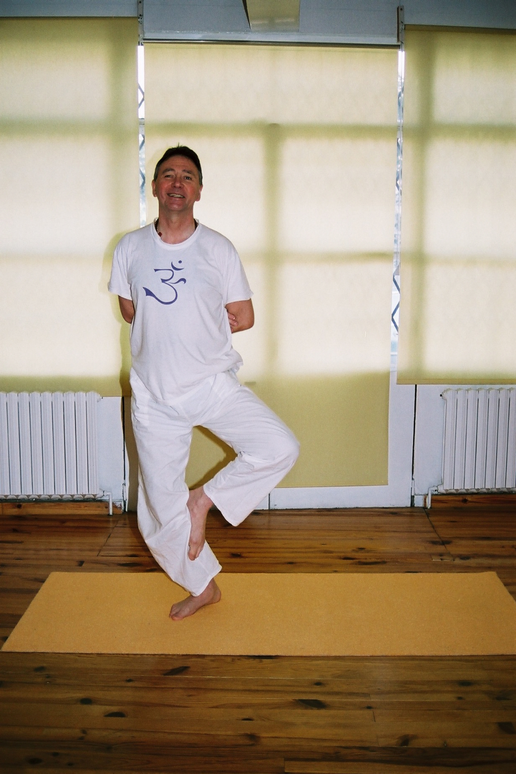 60 Mahashaktijanu asana Travail sur les genoux Vidéo
