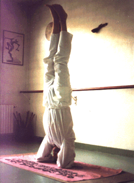 Asana, Postures inversées